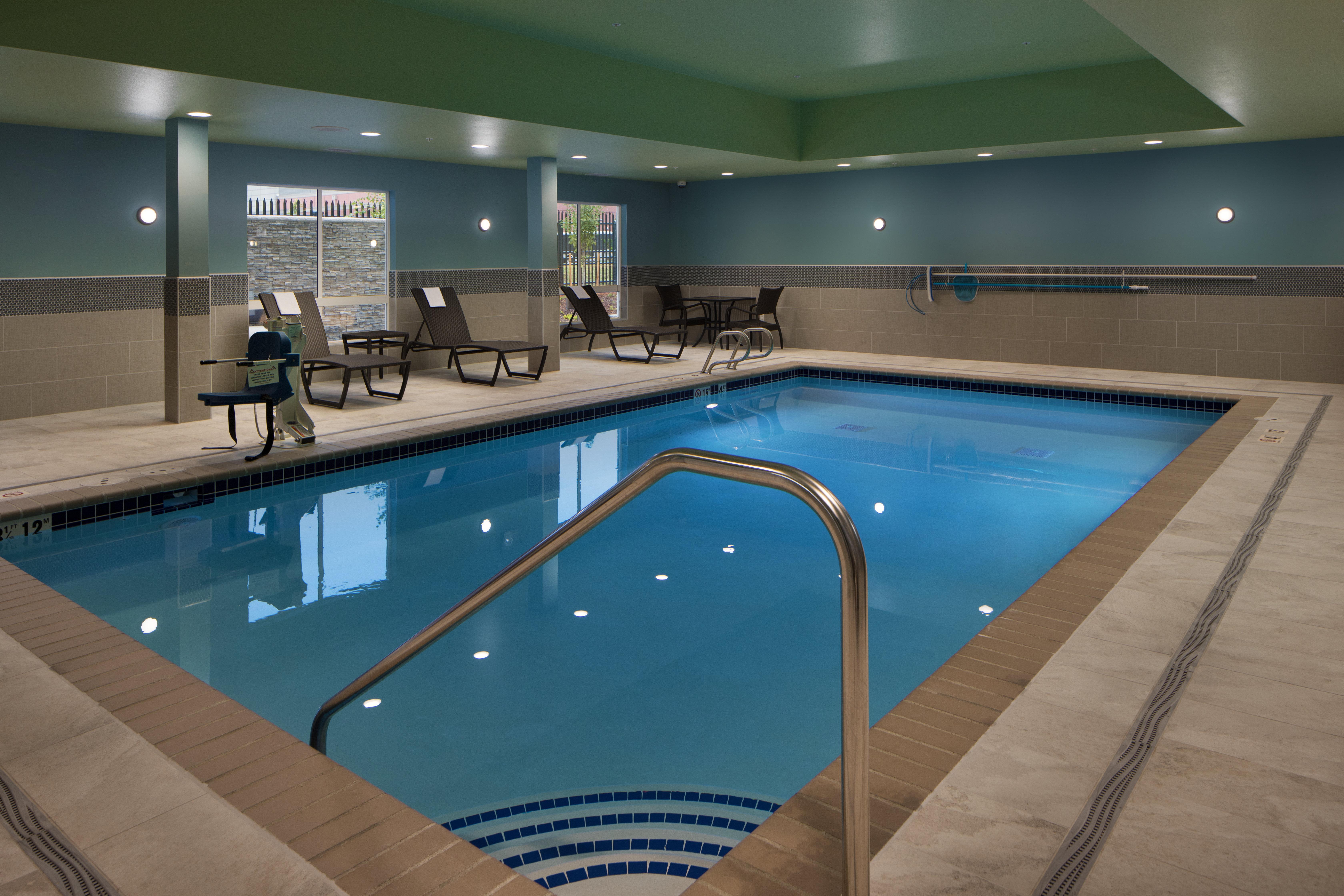 Holiday Inn Express & Suites - Portland Airport - Cascade Stn By Ihg Экстерьер фото